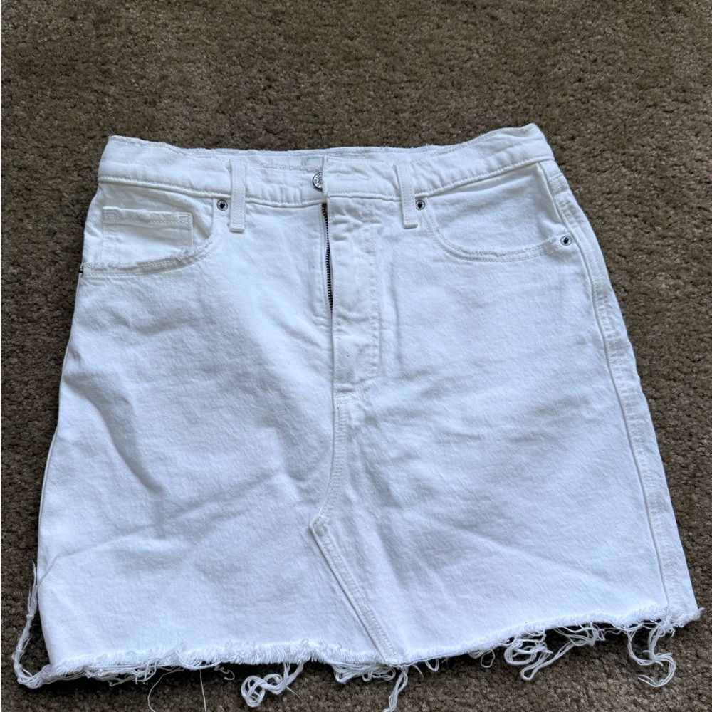 Abercrombie & Fitch ulta high rise white Mini Skirt raw hem sz 8